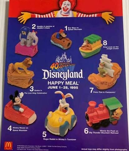 Folleto de la promoción Happy Meal de Disneyland con ocho juguetes numerados